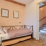 Simone Πόρετς
